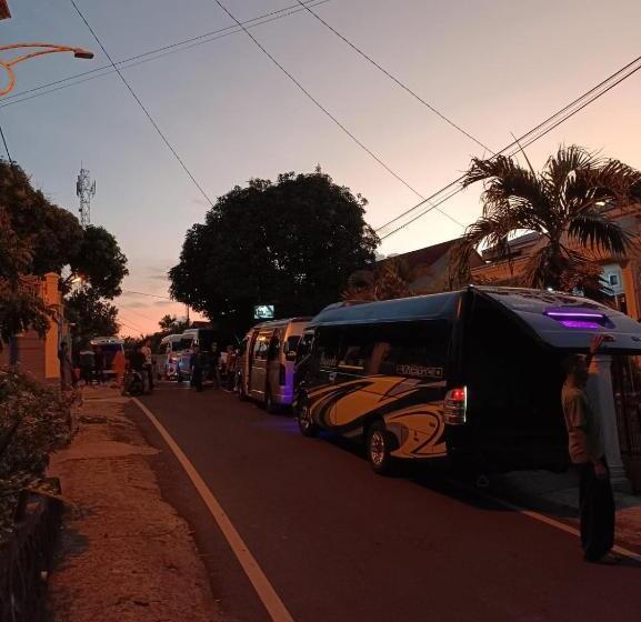 پانسیون Pondok Simpang Tiga