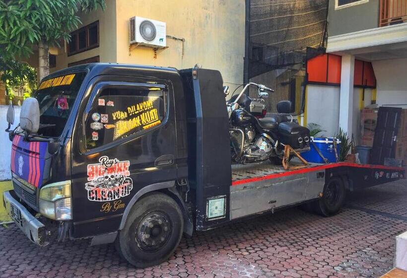 پانسیون Pondok Simpang Tiga