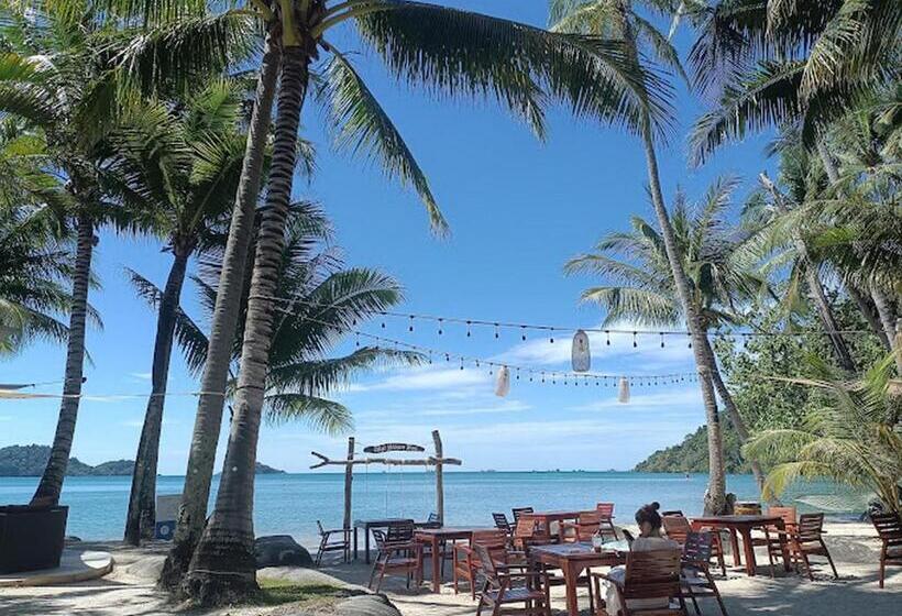 استراحتگاه Siam Royal Bay Beach Villa And Beachfront Apartments