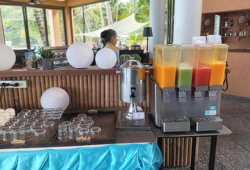 استراحتگاه Siam Royal Bay Beach Villa And Beachfront Apartments