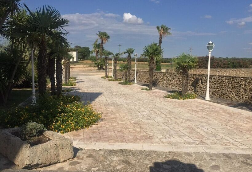 هتل Agriturismo Le Torri