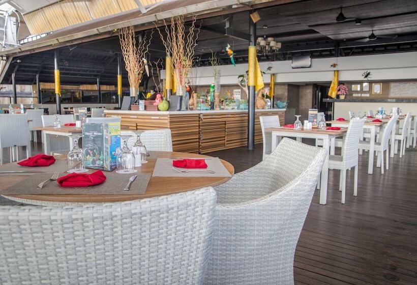 J4 Hotels Legian