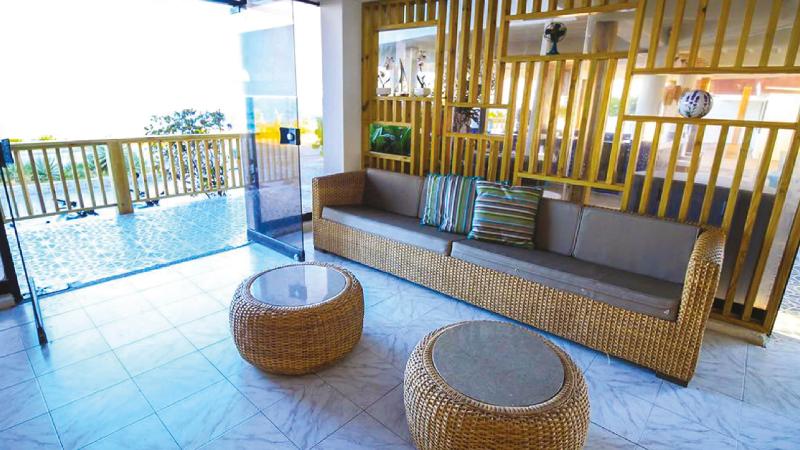 هتل On Vacation Blue Reef