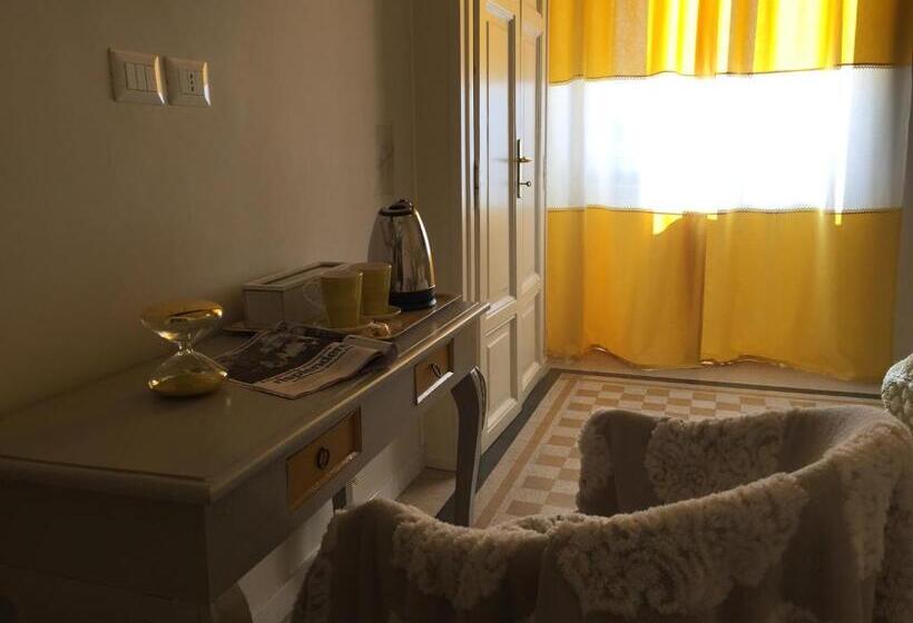 B&b Theodora