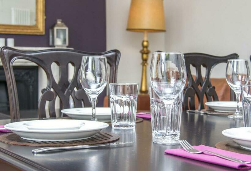 민박 3 Berkeley Square Guesthouse