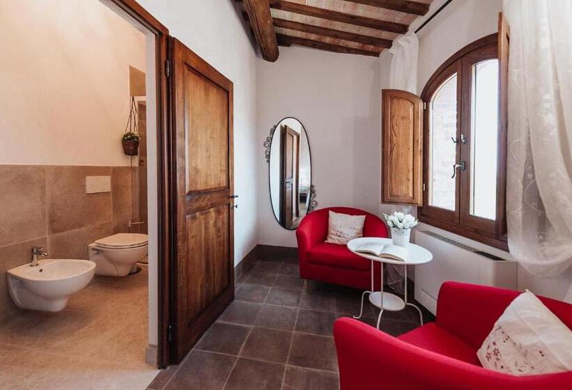 مبيت وإفطار Antica Torre Del Borgo