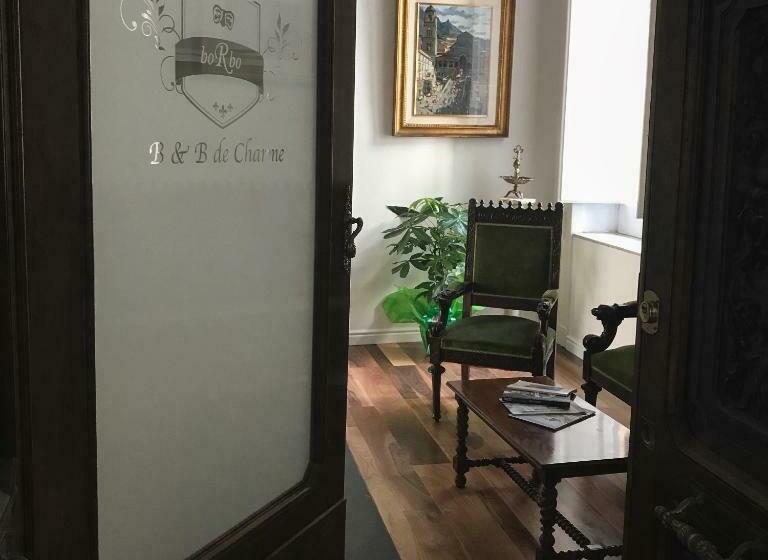 تختخواب و صبحانه Borbo De Charme