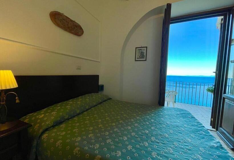 تختخواب و صبحانه Residenza Porta Di Mare