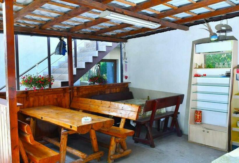 پانسیون Casa Kmy
