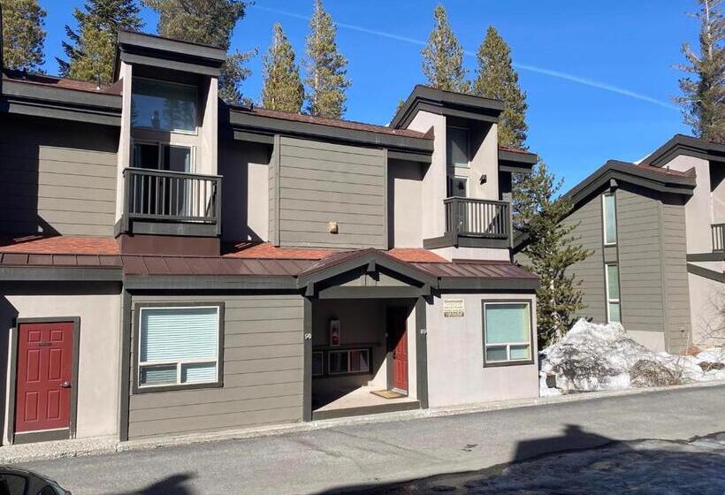 483 Steps To The Slopes Canyon Lodge   Cozy Renovated Mammoth Townhome