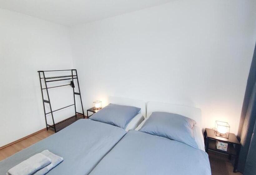 Alfa Stuttgart City 4zw Beste City Lage Berliner Platz Max 8 Personen Netflix Küche Wm