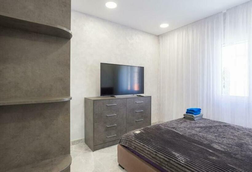 Pensió Dream House Rooms Malaga Habitacion En El Apartemento
