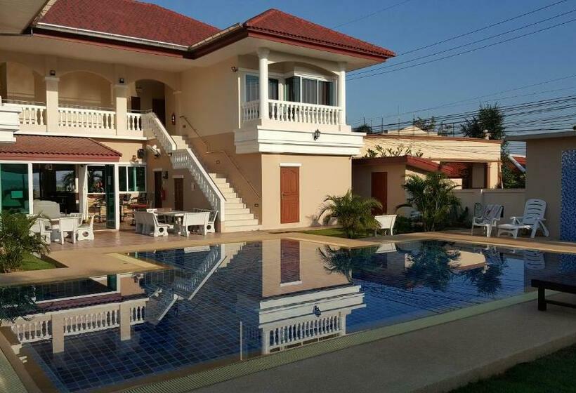 Пансион East Shore Pattaya Resort
