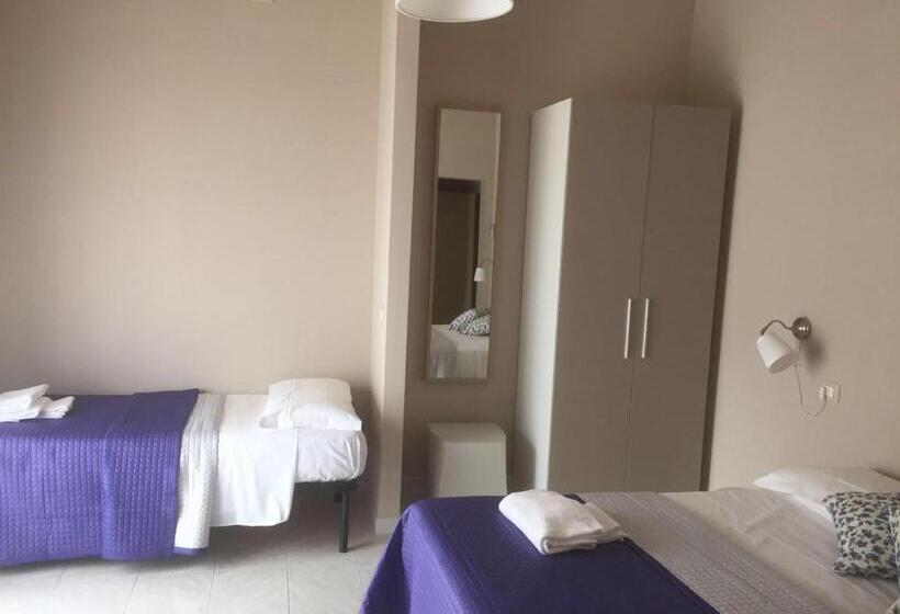 پانسیون Hostal Al Porto