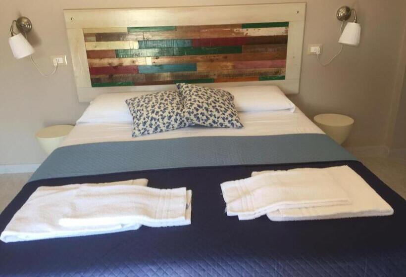 پانسیون Hostal Al Porto