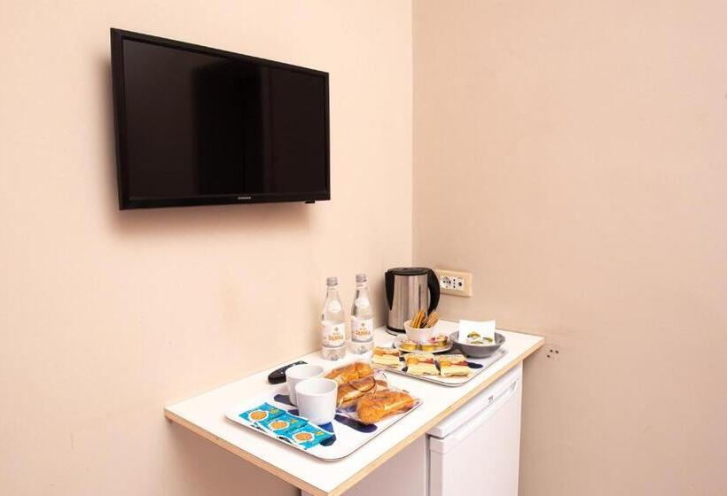 پانسیون Hostal Al Porto