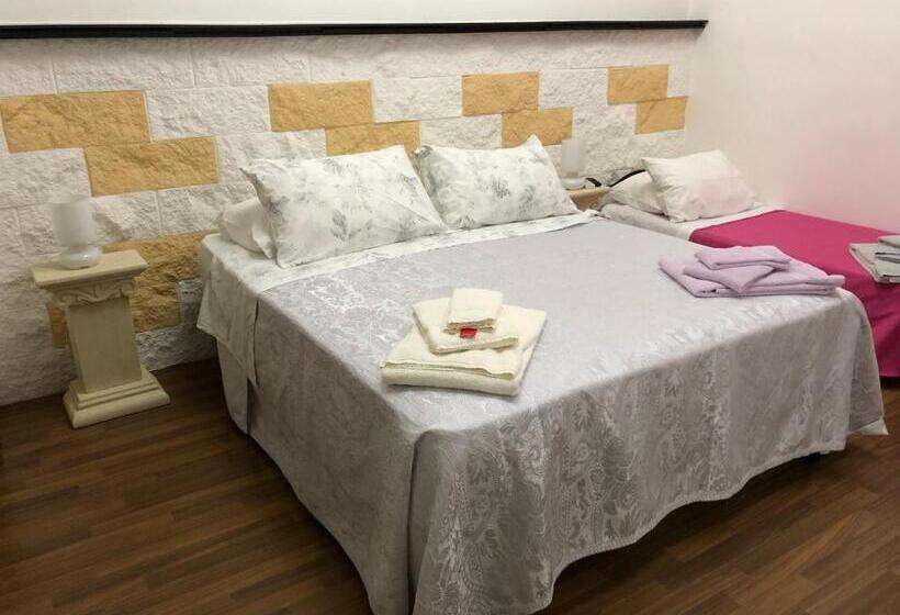 بنسيون Monterussi Bed And Breakfast