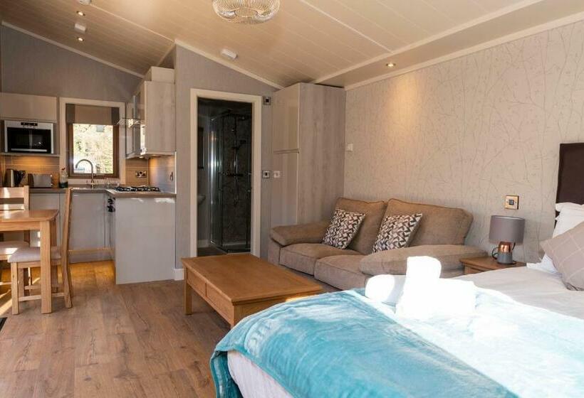 Курорт Herons Lake Retreat Hot Tub Lodges
