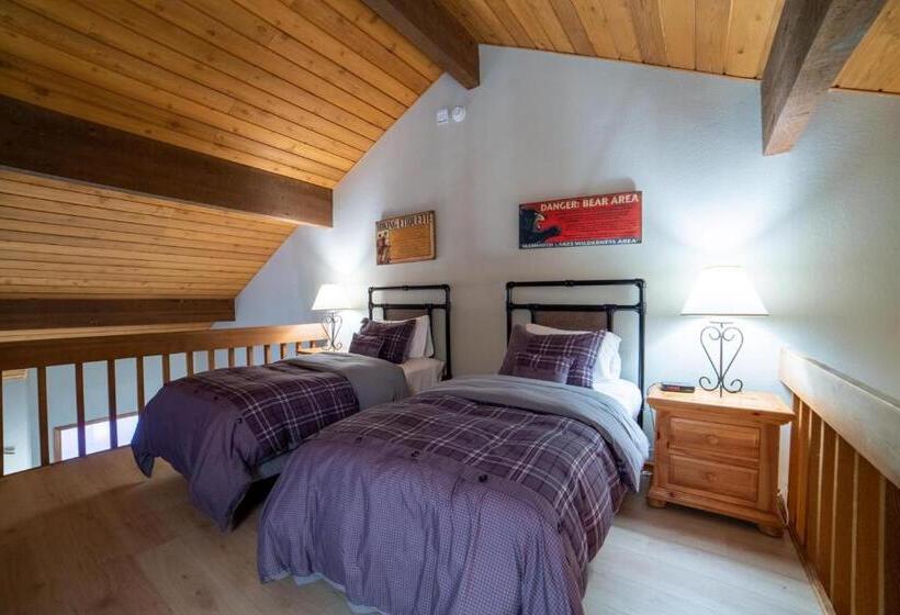 477 Spacious 3 Bed Loft   Balcony Laundry Spa Sauna   Walk To Shuttle