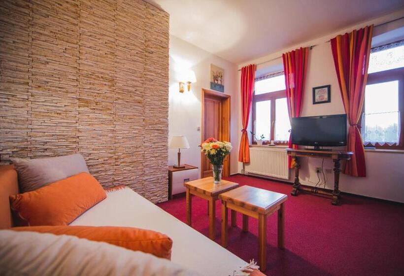 هاستل Penzion U Papoušků