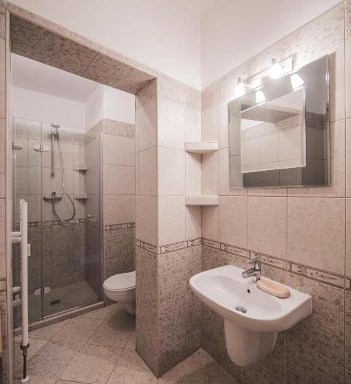 هاستل Penzion U Papoušků