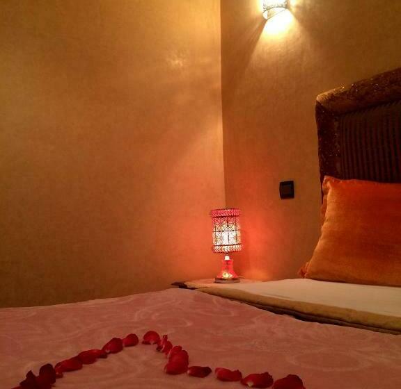 تختخواب و صبحانه Gite Tizi Mizik