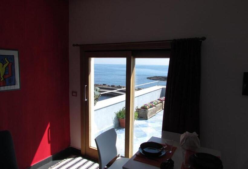 تختخواب و صبحانه La Terrazza Sul Mare