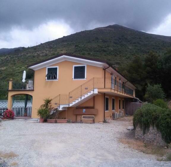 فندق Agriturismo Tendapiccola