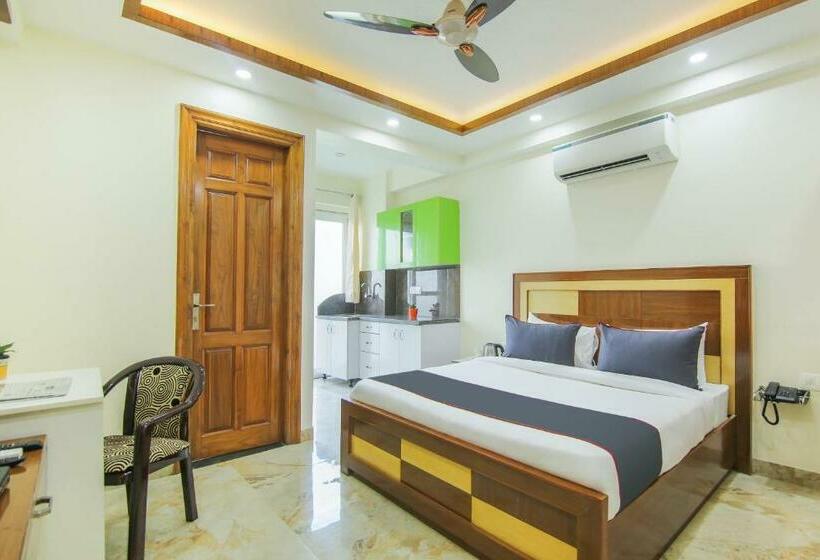هتل Collection O Corporate Suite Near Omaxe Celebration Mall