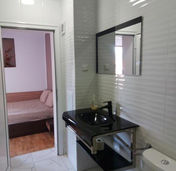 פנסיון Guest House Lidia