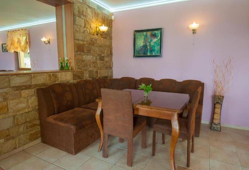 פנסיון Guest House Lidia