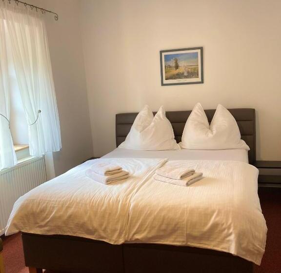 پانسیون Guesthouse Mikuláš Mikulov   Free Parking In The City Center