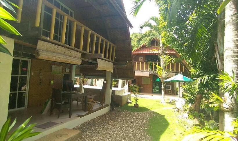 리조트 Alumbung Cottages