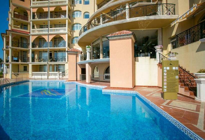 استراحتگاه Atrium Beach Hotel   All Inclusive