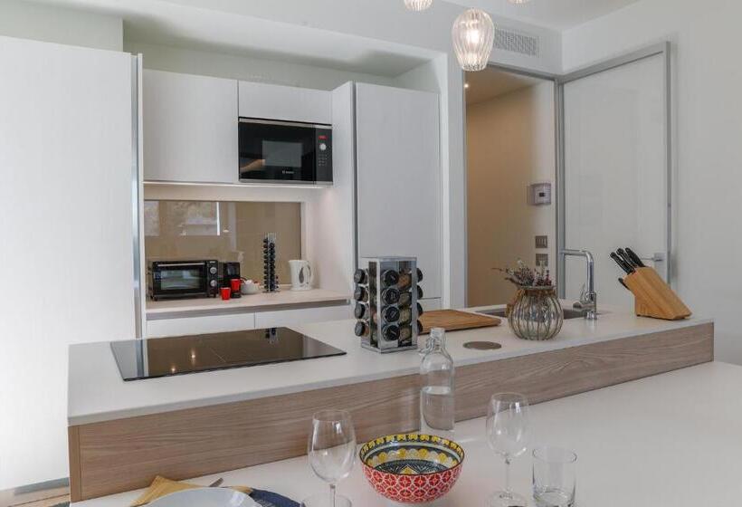 The Art House By Myhomeincomo