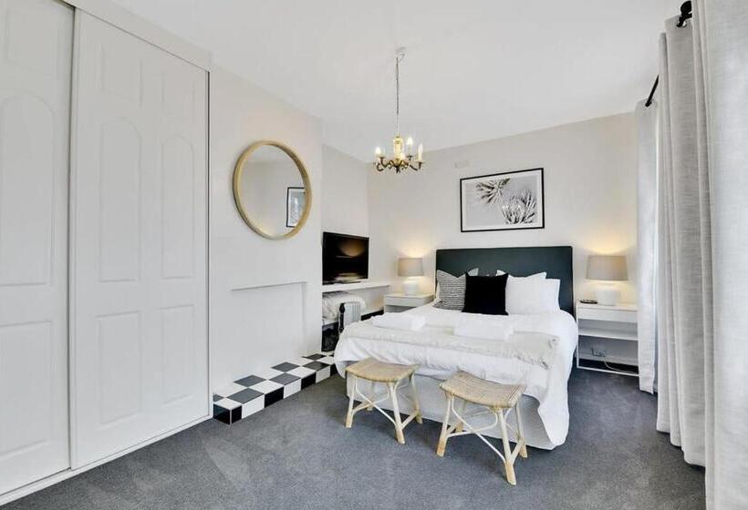 Clinton Cottage 1860s Heritage Home Walk To Cbd