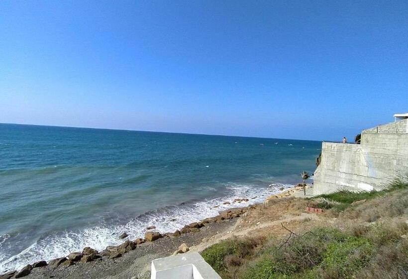 هتل Voyager Manta