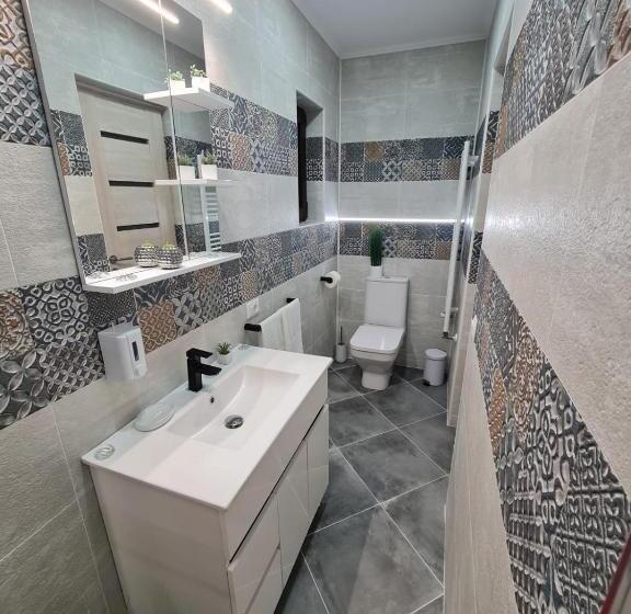 פנסיון Splendid House