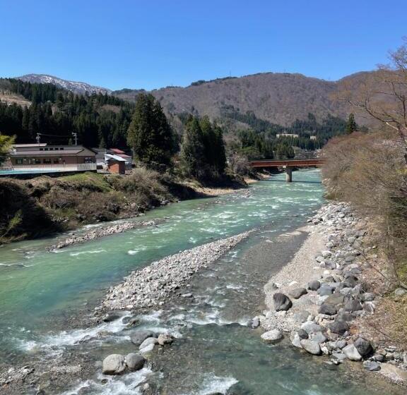 Общежитие Guesthouse Shirakawa Go Inn