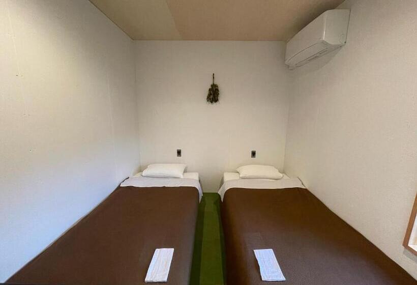Общежитие Guesthouse Shirakawa Go Inn