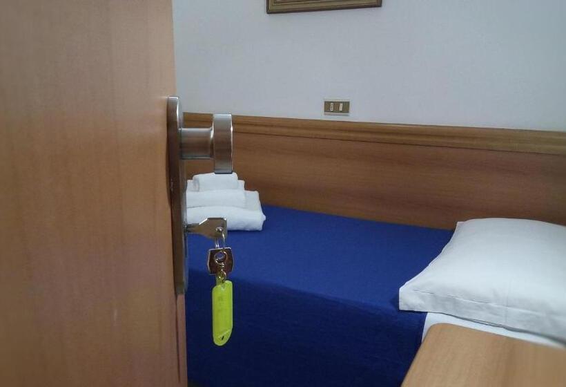 فندق Venezia Beach