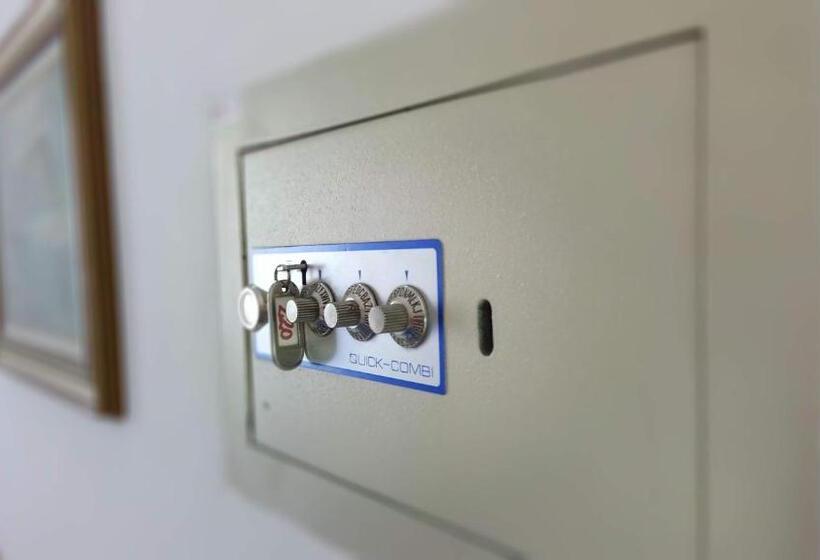 فندق Venezia Beach