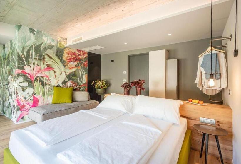 تختخواب و صبحانه Oleeva Garda Living Adults Only