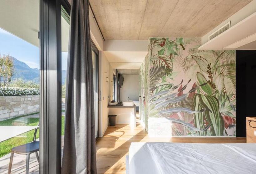 تختخواب و صبحانه Oleeva Garda Living Adults Only