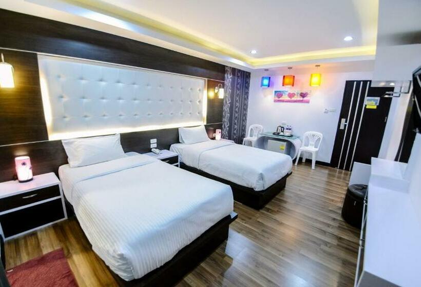 Отель โรงแรมลลิตา บูติค