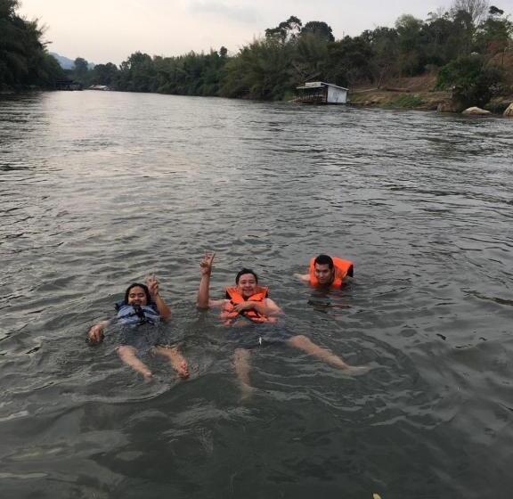هتل Rimwang The River Life