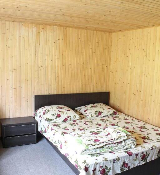 Pension (Hôtel basse catégorie) гостьовий дім у ані