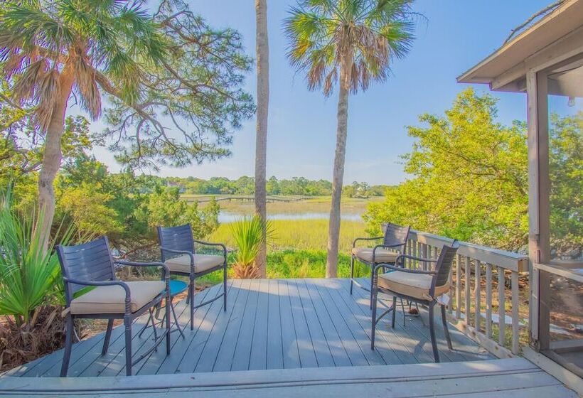 860 Sabal Ct