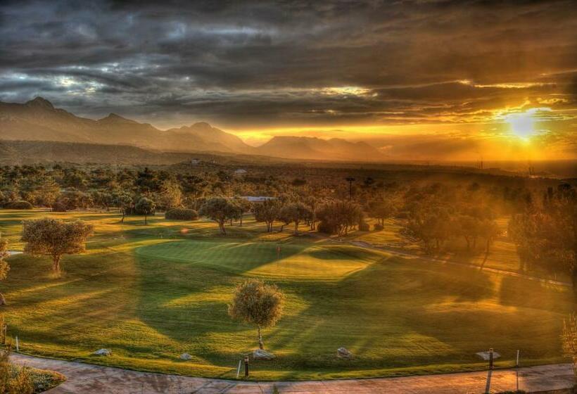 هتل Korineum Golf & Beach Resort
