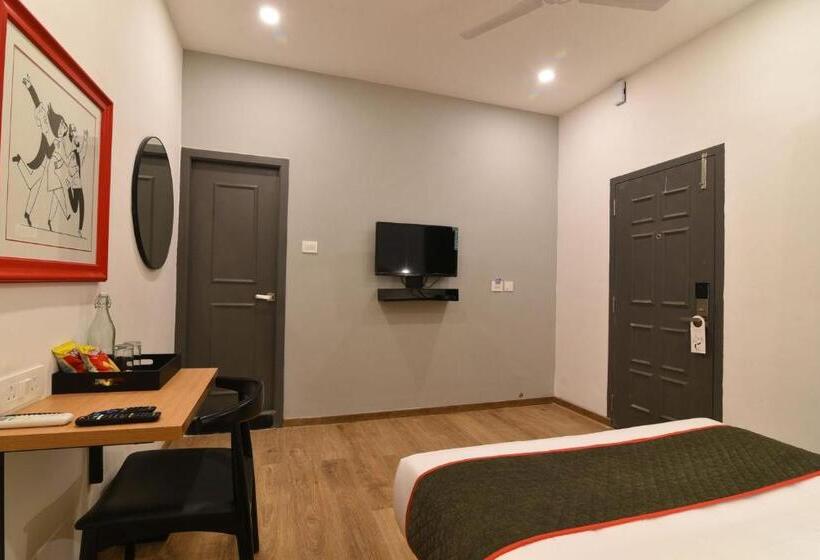 هتل Super Townhouse Royapettah Near U.s Consulate